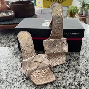 Vince Camuto slide